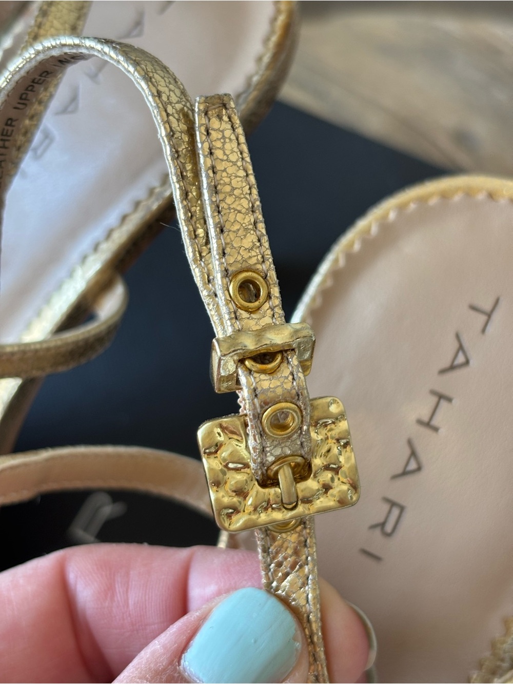 Tahari "Ta-Nite" Women's Gold Metallic Strappy Heels Size 9 - Picture 6 of 14